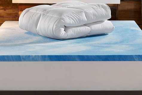 What it is better - feather-bed or spring mattress?