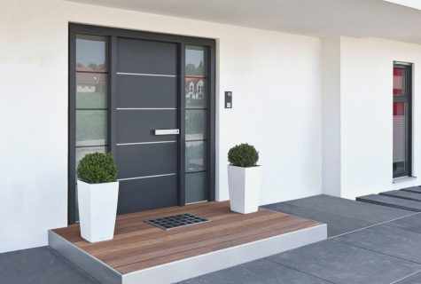 How to choose street door in owner-occupied dwelling