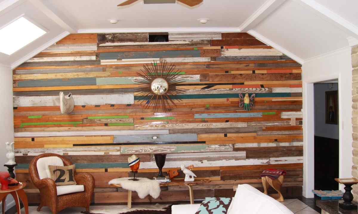How to warm wooden walls