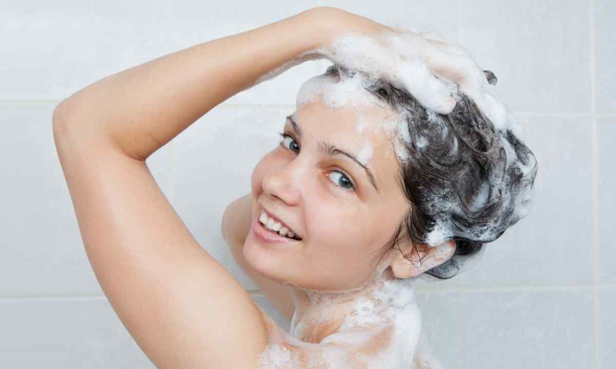 How to wash hair-dye from clothes