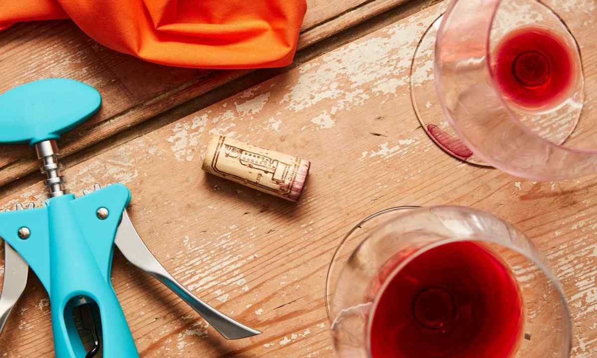 How to remove spots from wine