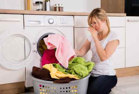 How to remove gasoline smell from clothes