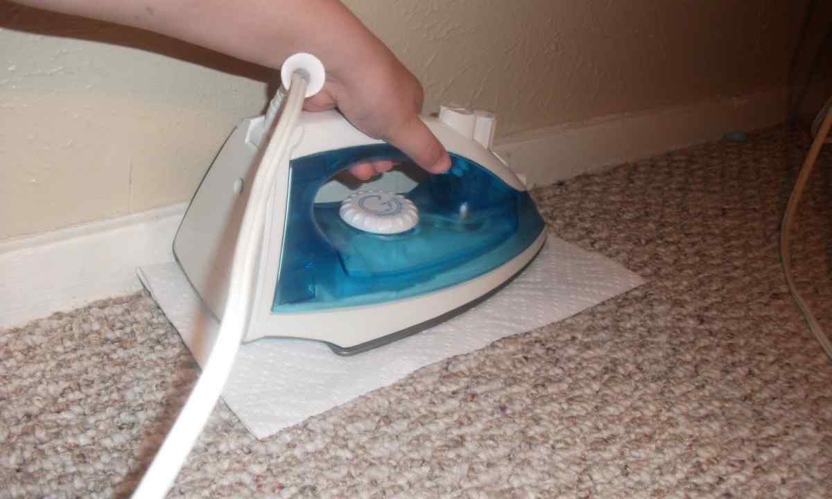 How to clean off wax from carpet
