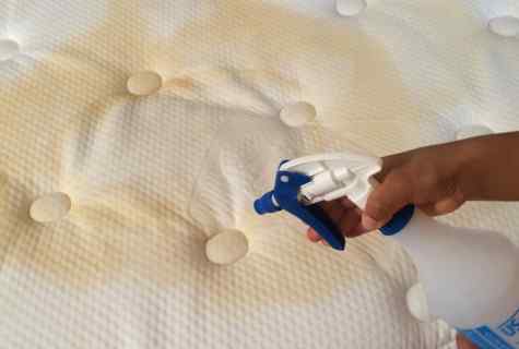 How to remove spots from mattress