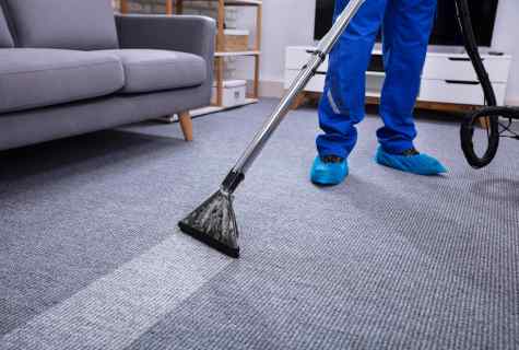 How to clean carpet in house conditions
