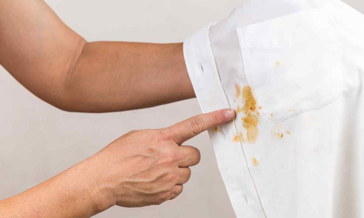 How to remove spots from t-shirt