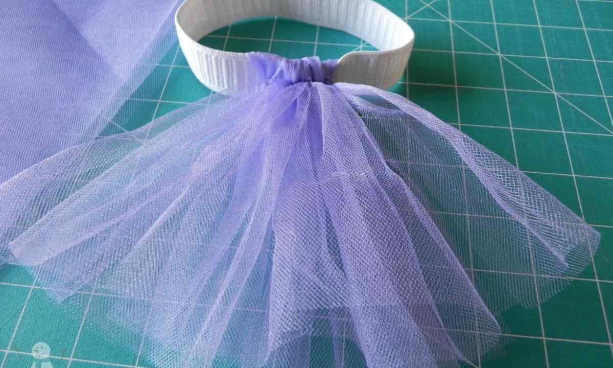 How to hang up beautifully tulle