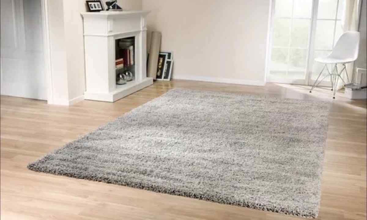 How to clean carpets with long pile
