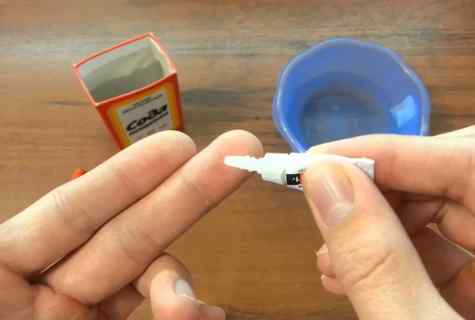 How to wash glue 