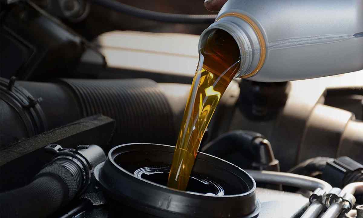 How to wash spots from lubricating oil