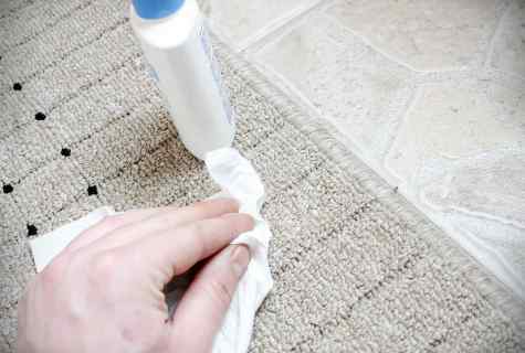 How to clean carpet from plasticine