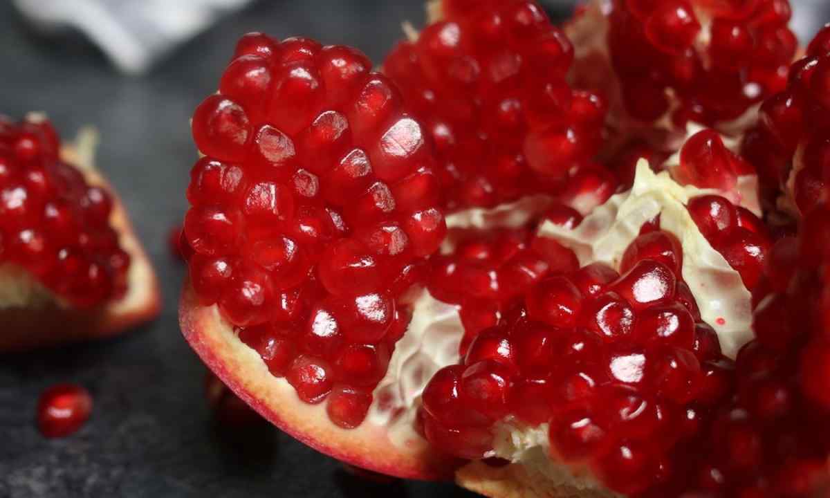 How to wash pomegranate juice