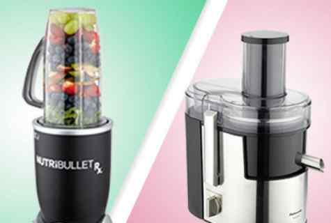 In what difference between the blender and the grinder