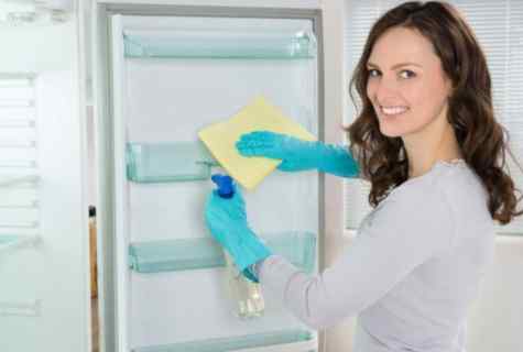 How to remove door at the fridge