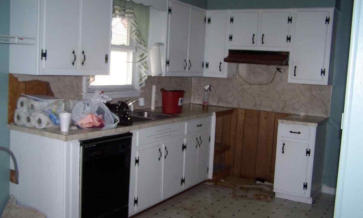 How to update old kitchen furniture
