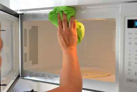 How to remove smell from the microwave