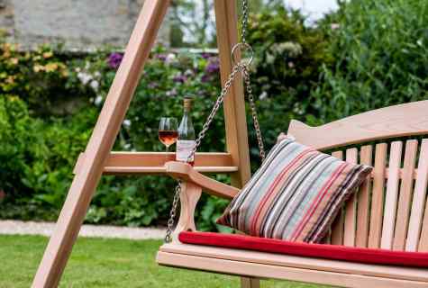 How to make the most garden swing