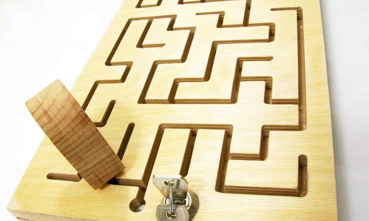 How to construct labyrinth