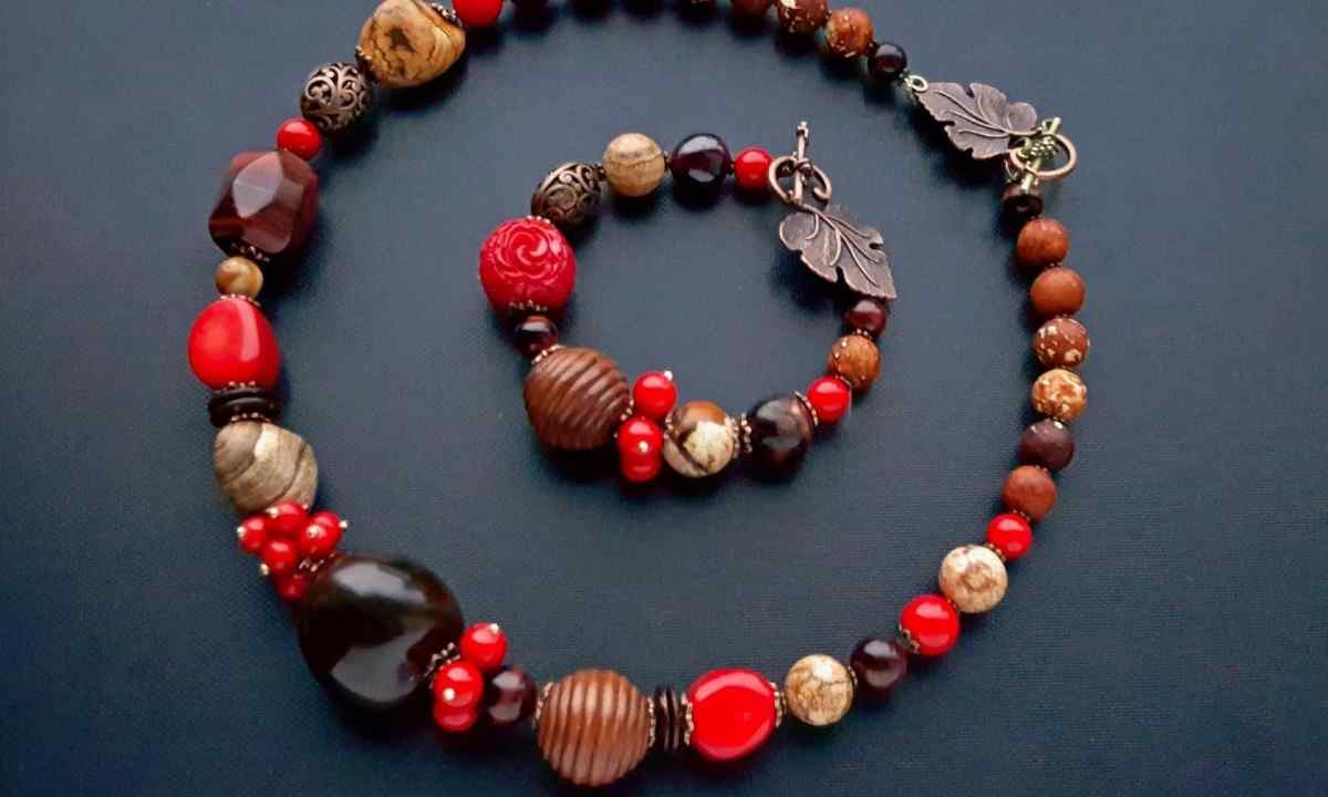 How to make autumn jewelry with own hands