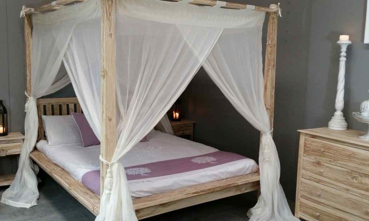 How to put on canopy bed