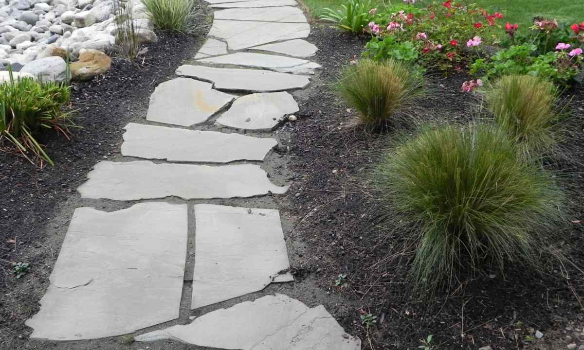 How to make garden path by means of form and cement