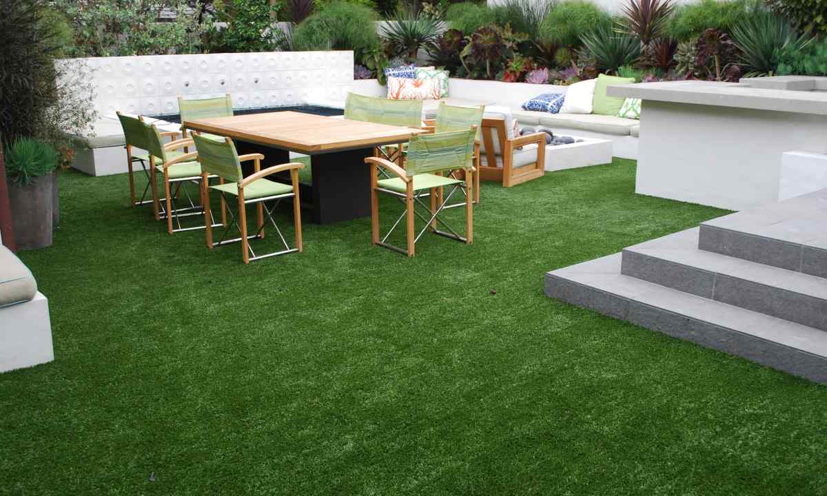 How to choose artificial grass