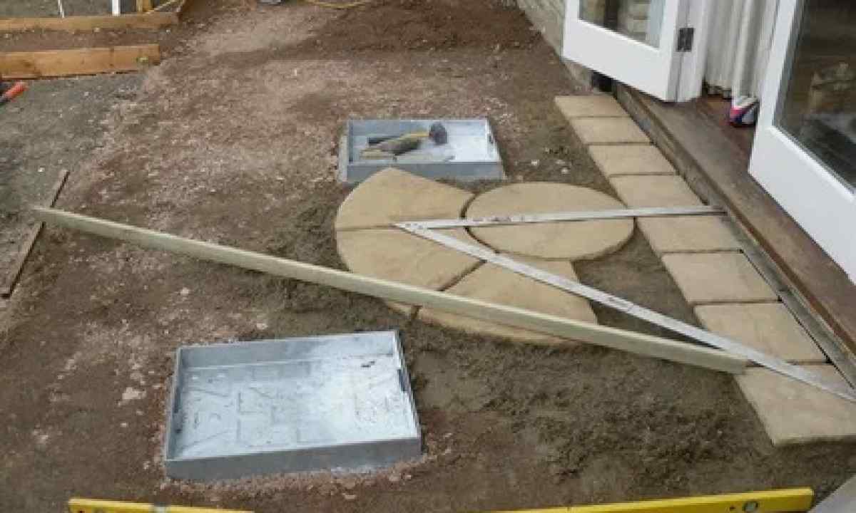 Laying of paving slabs at the dacha: we do