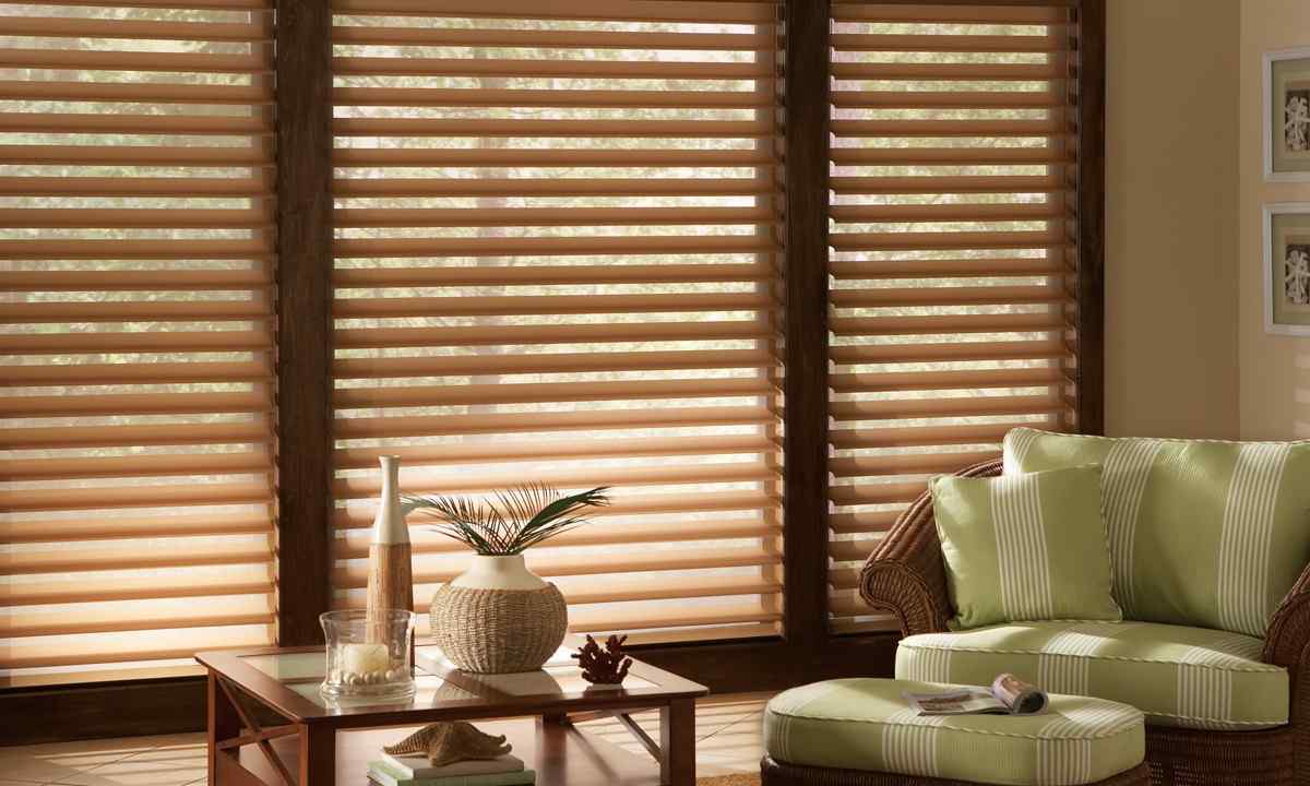 How to collect vertical blinds
