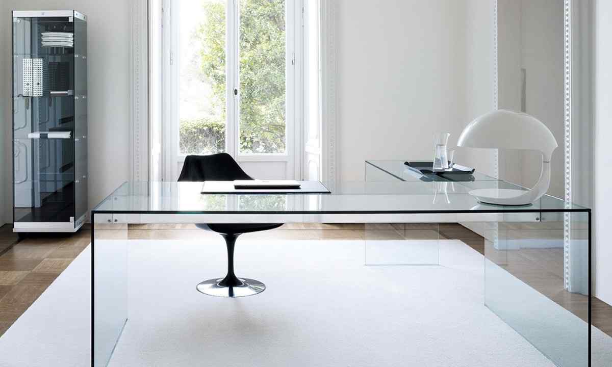 What advantages at glass furniture