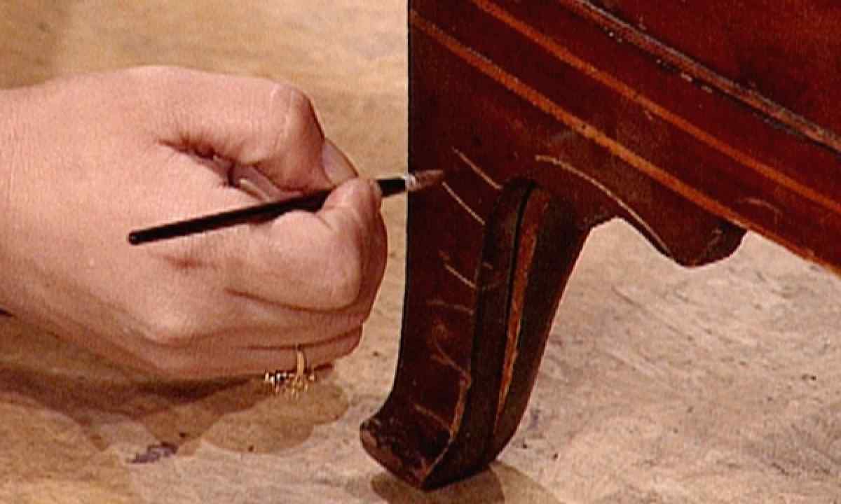 How to repair the cracked wooden chairs