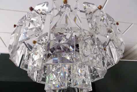 Crystal miracle in the house: how to choose esthetic chandelier