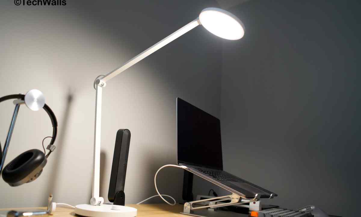 How to choose desk lamp for work at the computer
