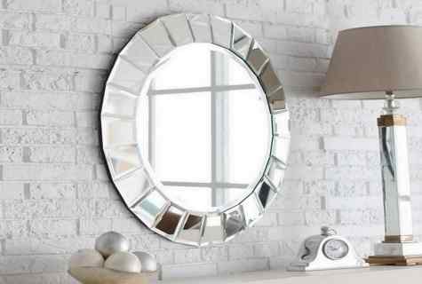 As by means of mirror to make original element in interior