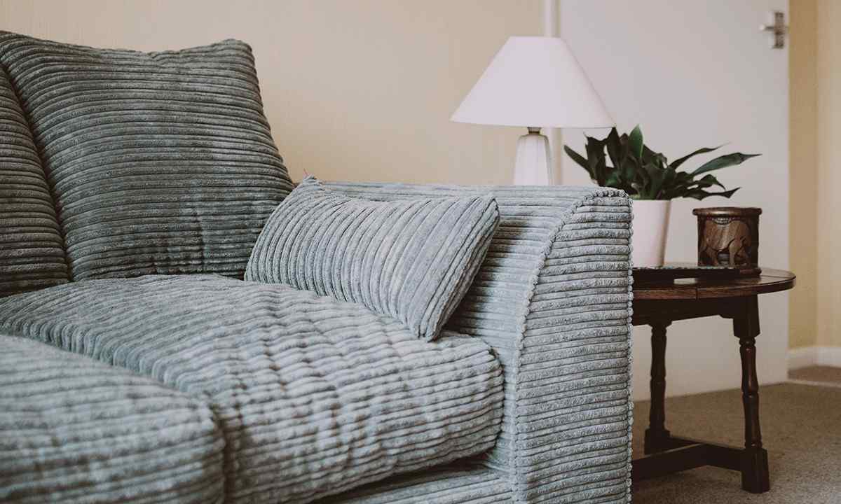 How to change sofa upholstery