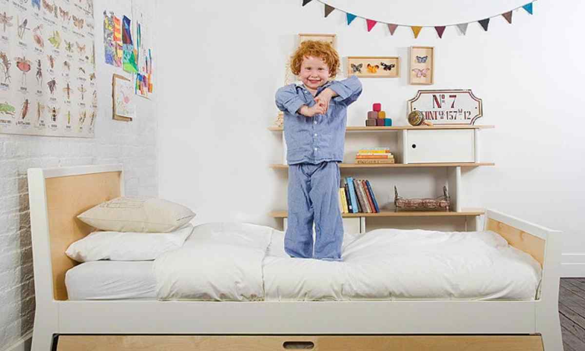 How to put children's bed