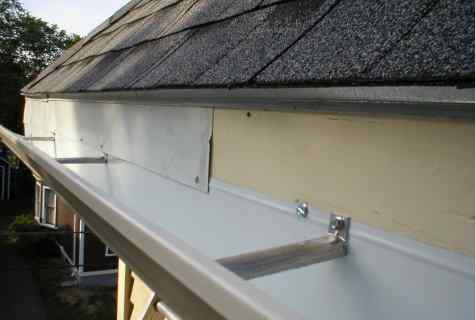 How to glue eaves