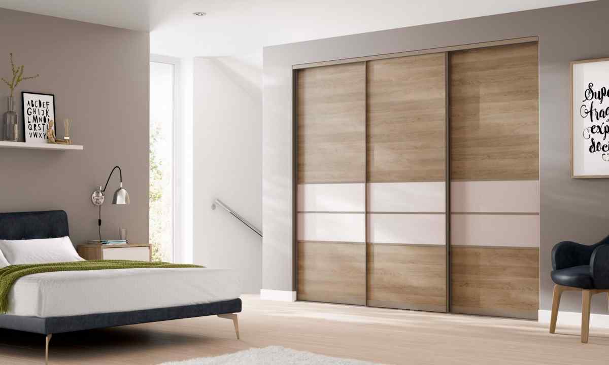 How to use sliding wardrobes in interior