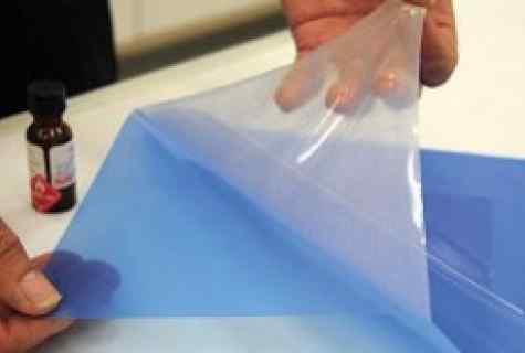 How to glue carbonic film