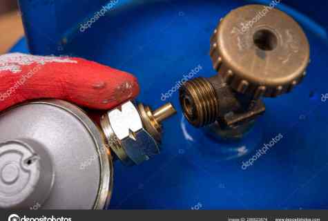 How to connect gas cylinder