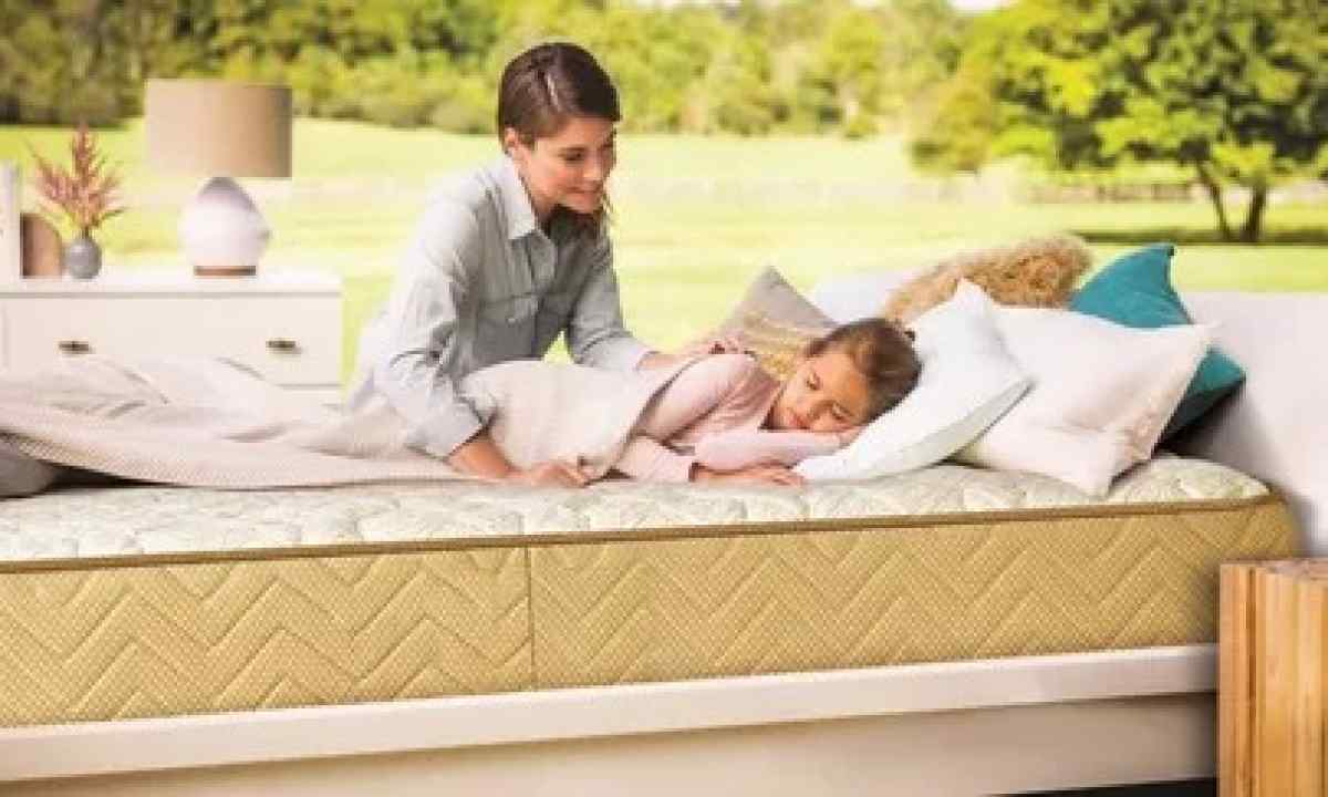 How to choose mattress in crib