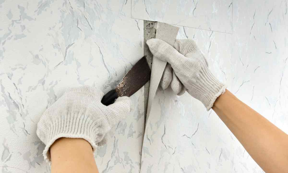 How to pokleit wall-paper under painting