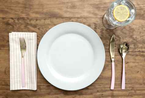 How to choose ware for plate