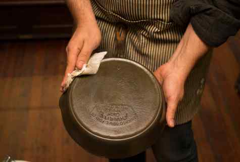 How to clean pig-iron frying pan from deposit