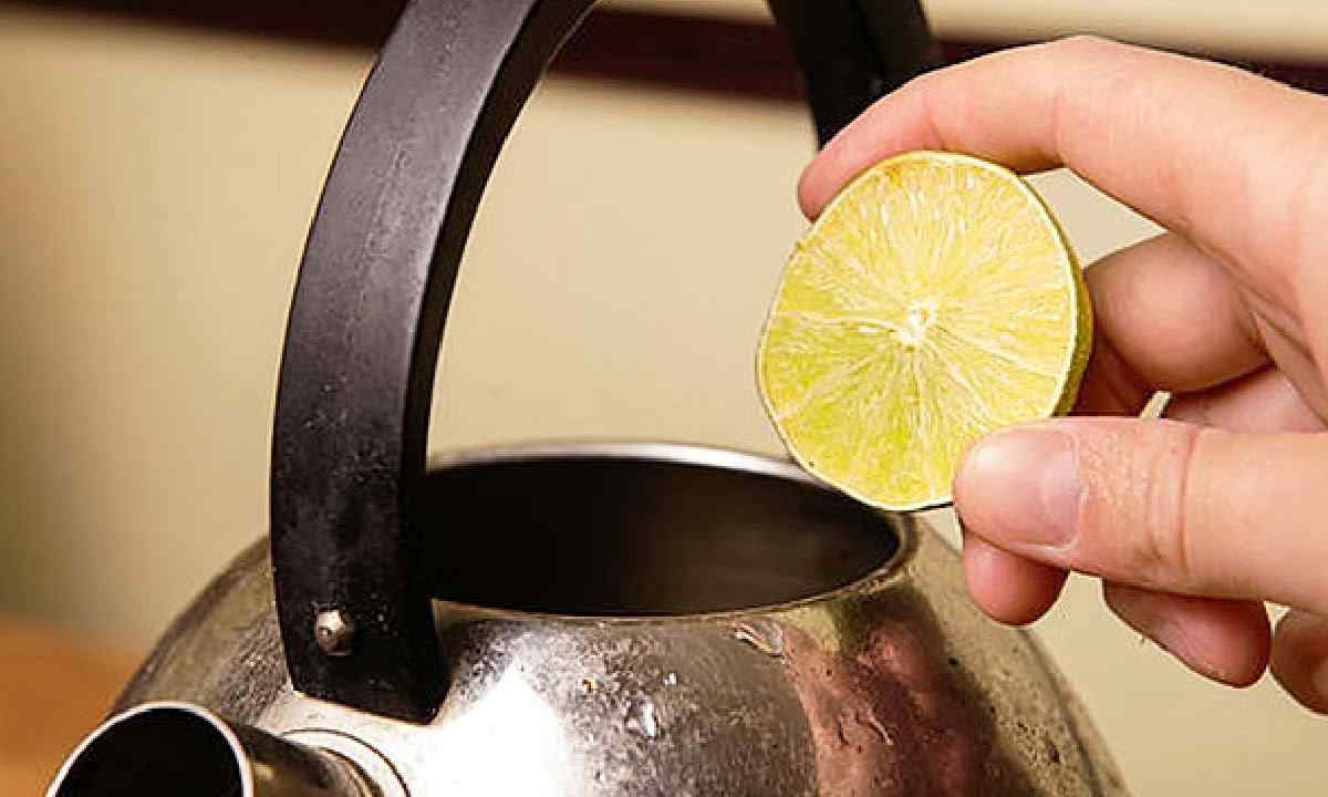How to clean scum from teapot