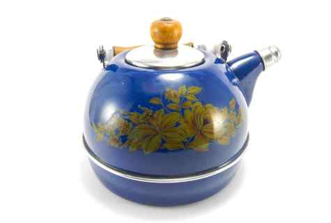 How to clean the enameled teapot