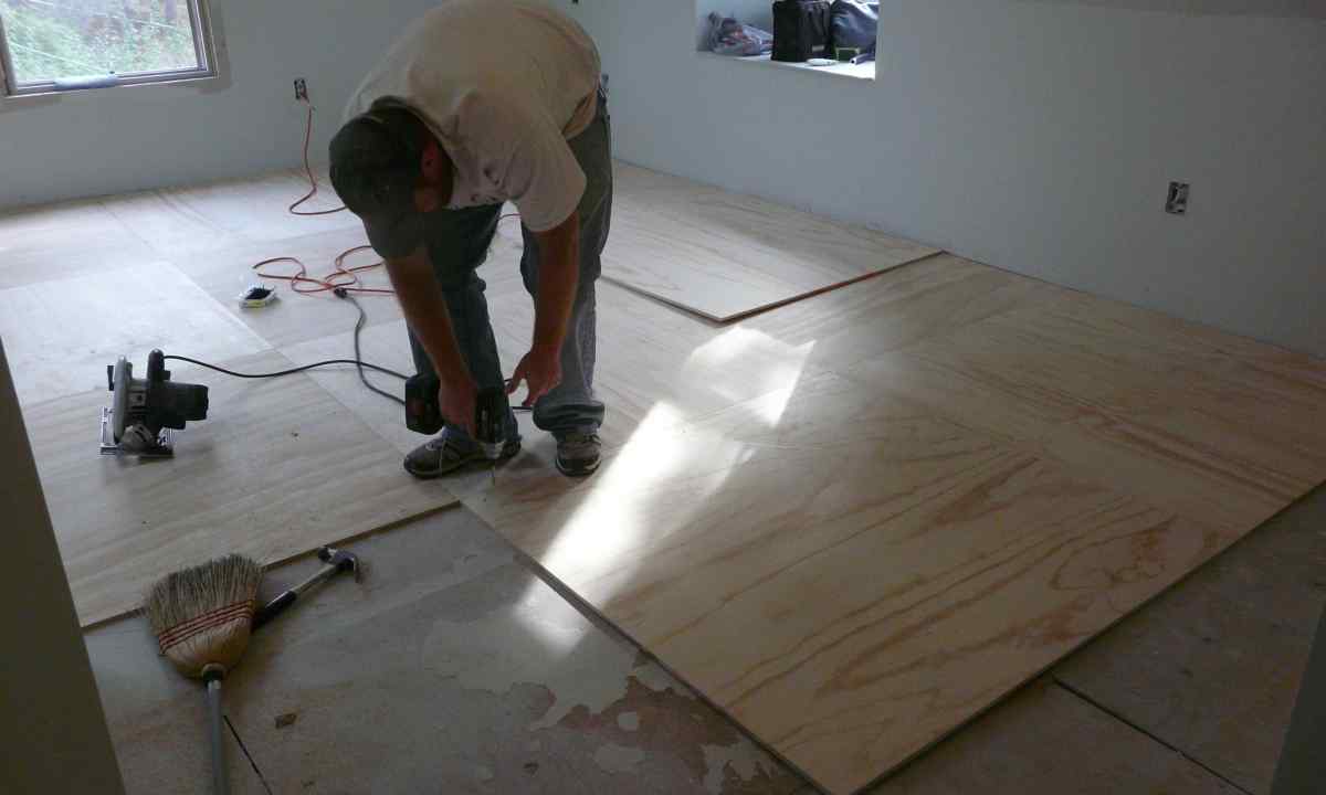 How to lay plywood on floor