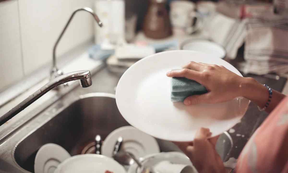 Why it is impossible to wash the dishes on a visit