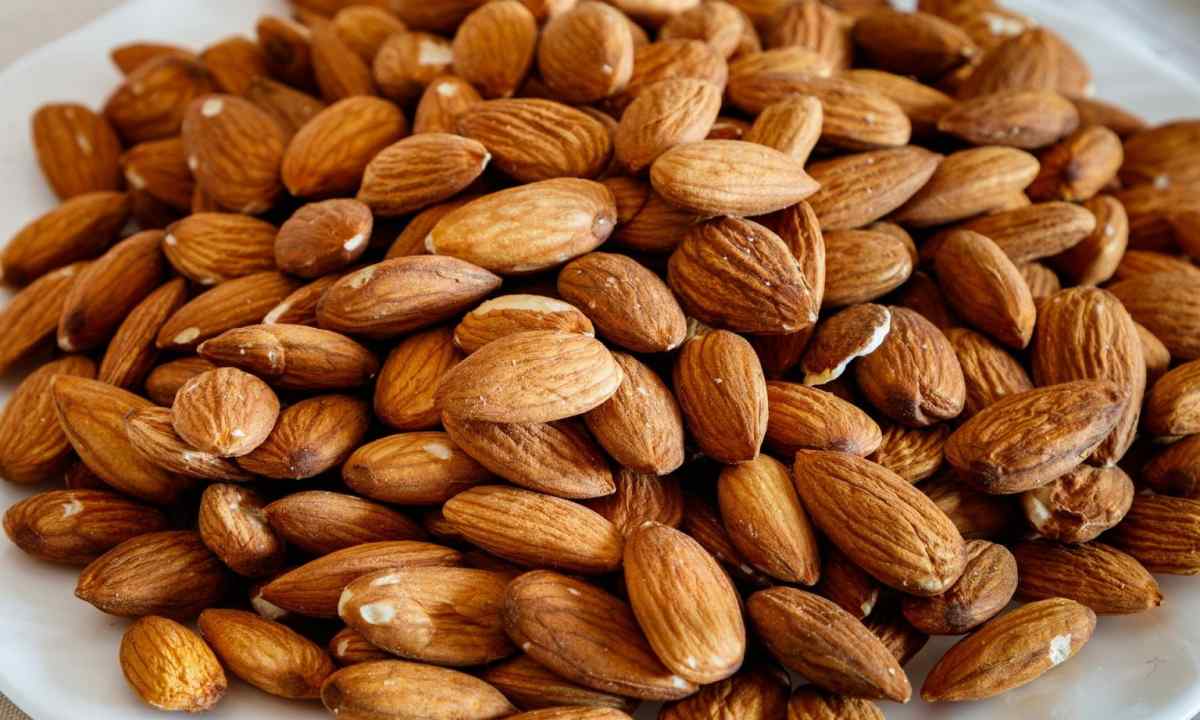 How to plant almonds