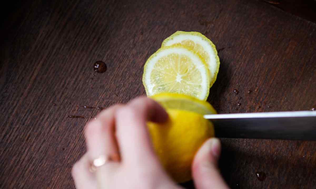 How to cut lemon