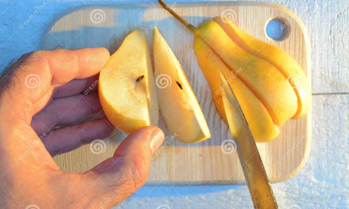 How to cut off pear